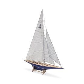 Amati 1700-50 Endeavour kit 1:80 scale with polystyrene hull