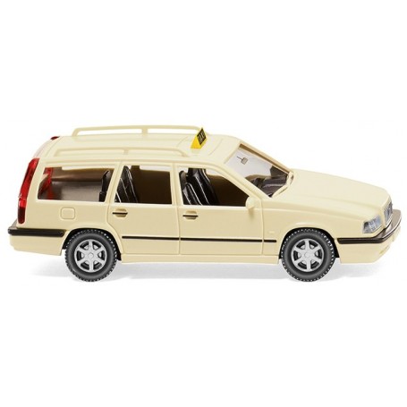 Wiking 80012 Volvo 850 station wagon "Taxi"