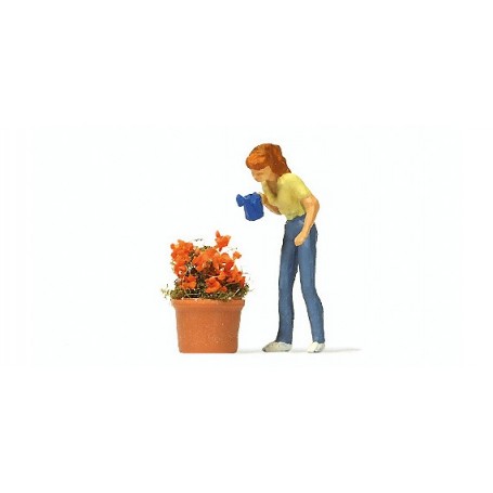 Preiser 28103 Kvinna som vattnar blommor, 1 figur