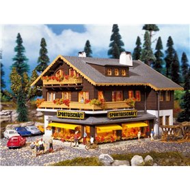 Vollmer 47763 Sports shop with interior and lighting, functional kit