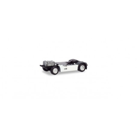 Herpa 085083 Renault T chassis with paneling Content. 2 pieces