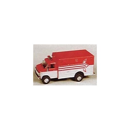 Trident 90150 Chevrolet "Ambulance"