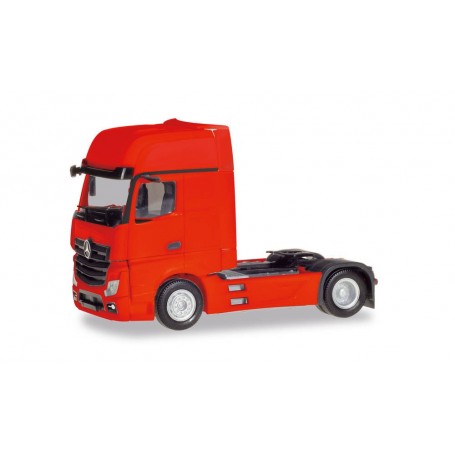 Herpa 309202-002 Mercedes-Benz Actros Gigaspace `18 tractor, red
