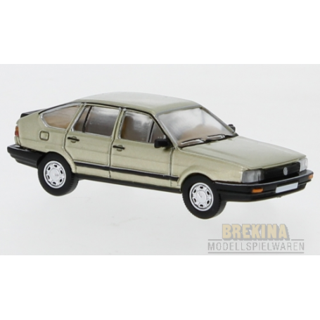 Brekina 870077 VW Passat B2, metallic-beige, 1985, PCX