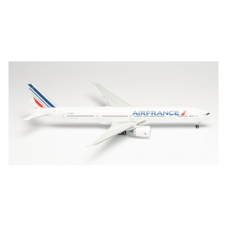 Herpa Wings 571784 Flygplan Air France Boeing 777-300ER - 2021 livery F-GZND La Rochelle