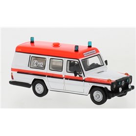BOS 87826 Mercedes G-Klasse Binz, vit/röd, Ambulans, 1985