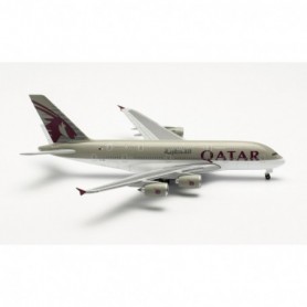 Herpa Wings 528702-001 Flygplan Qatar Airways Airbus A380 - A7-APG