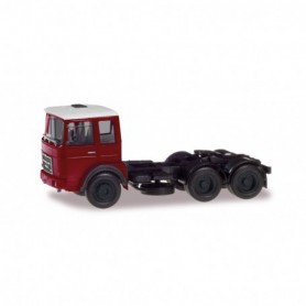 Herpa 310567-003 Roman Diesel 3-achs tractor, wine red, white roof